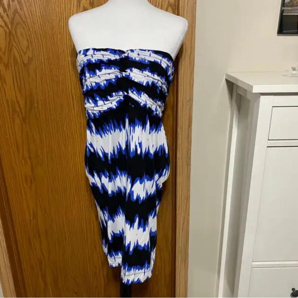 Plus size tie-dye dress has straps if wanted